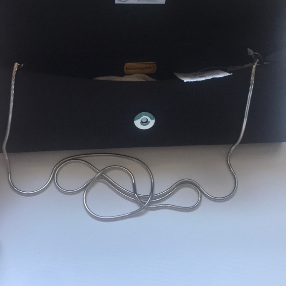 Clutch Bloomingdales Brand New - Picture 2 of 7